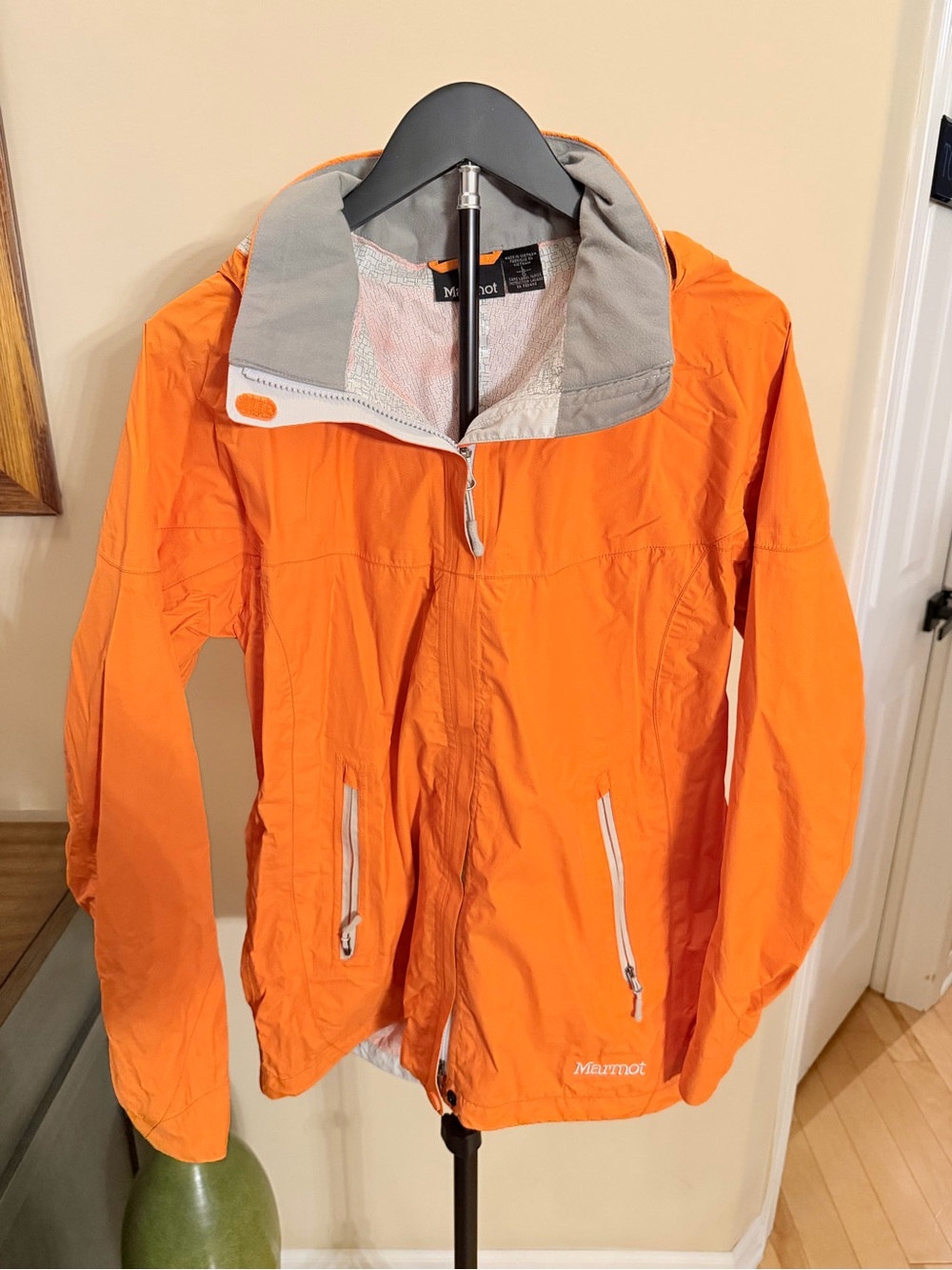 Marmot Rain Jacket Womens Large Orange Hooded Lightweight Shell